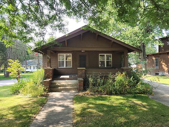 4th image of 303 Lake St
