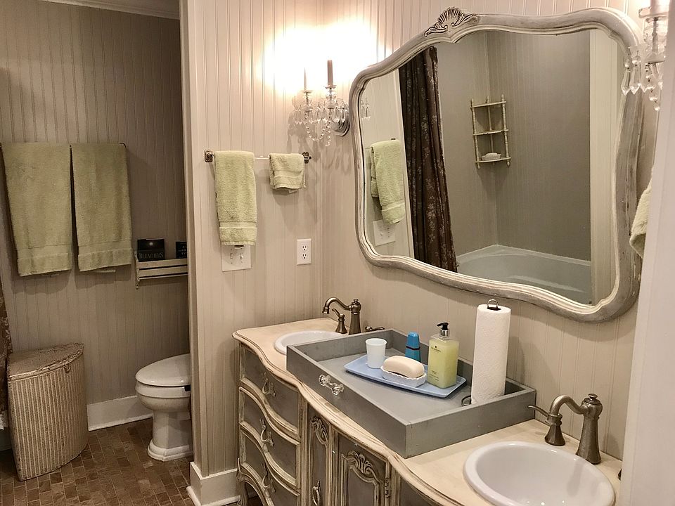 Master bath, custom vanity