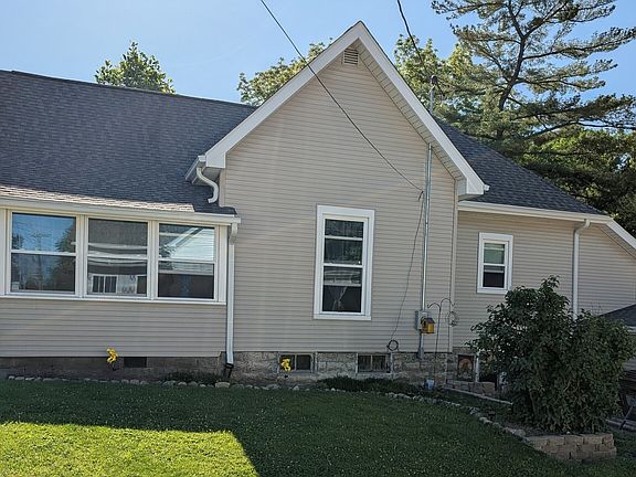 2nd image of 303 E Barner St