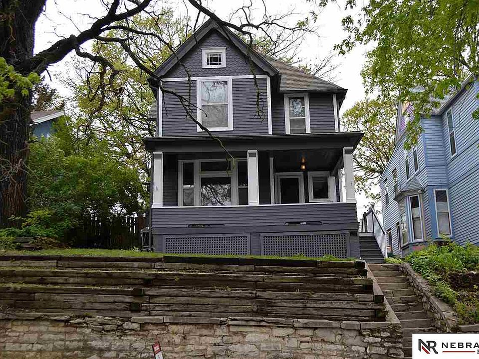 1st image of 822 S 35th Ave
