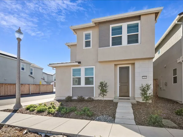 2416 Interstellar Ln, Lincoln, CA 95648