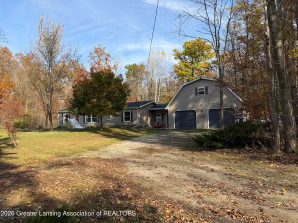 13303 S Brennan Rd, Chesaning, MI 48616