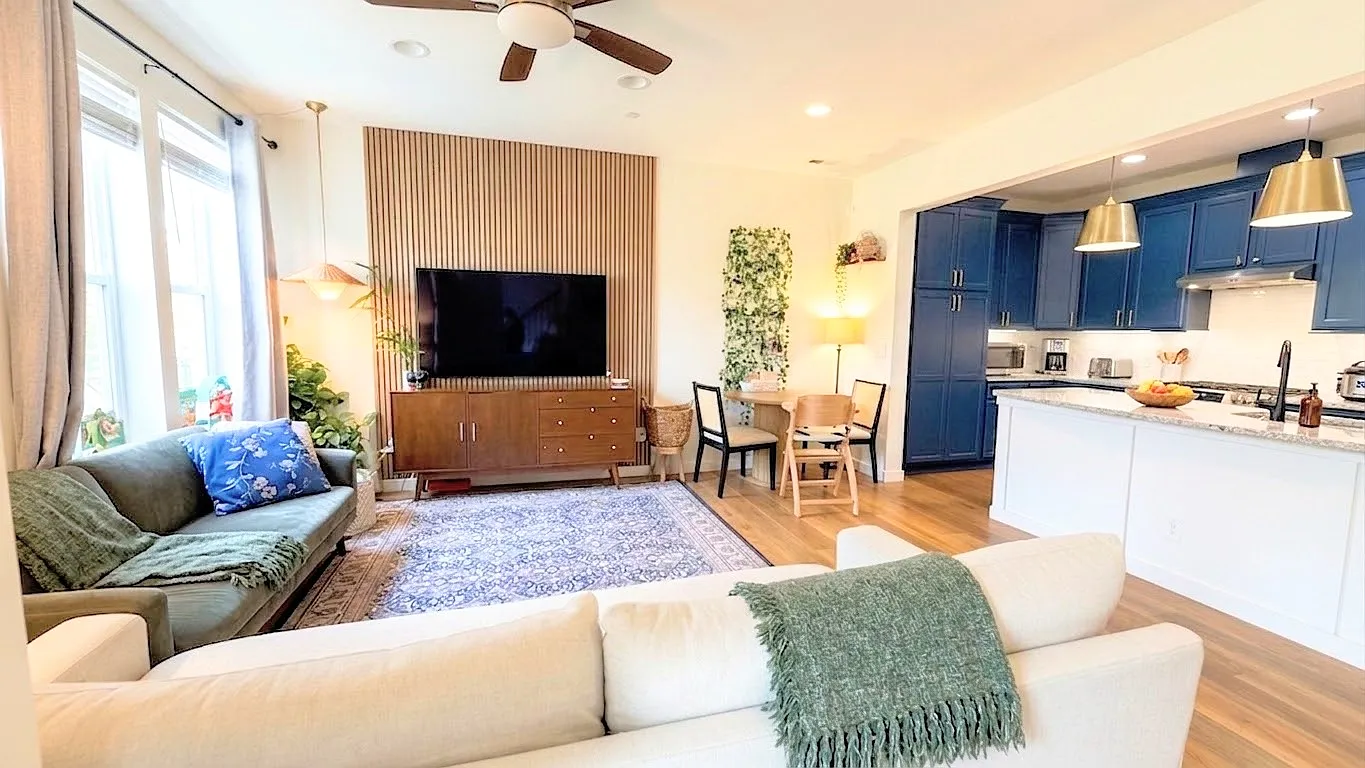 3 bed, 2.5 bath, 1590 sqft, $3,950 — Photo 4