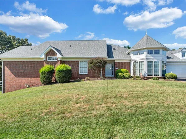 3358 Kingsbury Cir, Roanoke, VA 24014