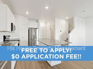 3956 Pinnacles Ct, Evans, CO 80620