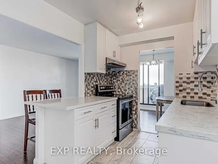 10 Stonehill Ct #1210 — Photo 4