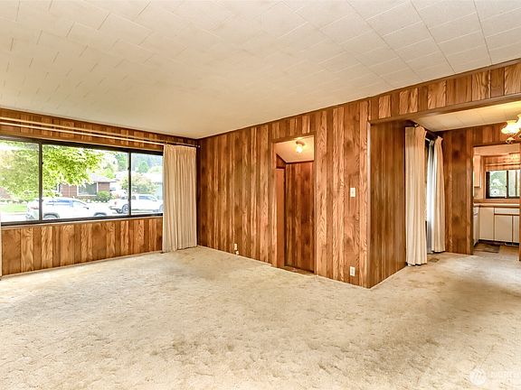 2nd image of 18473 6th Avenue NE