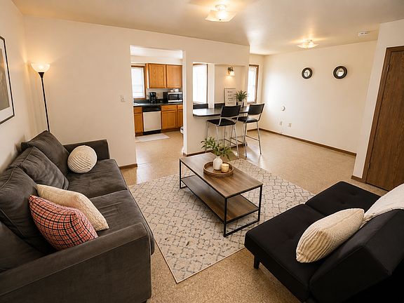 2nd image of 1009 W 22nd St #44