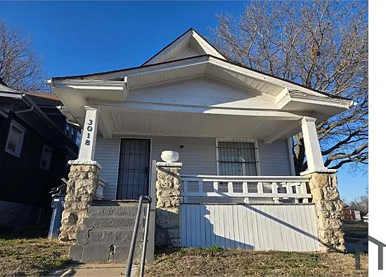 3 bed, 1349 sqft, $1,500 — Photo 1