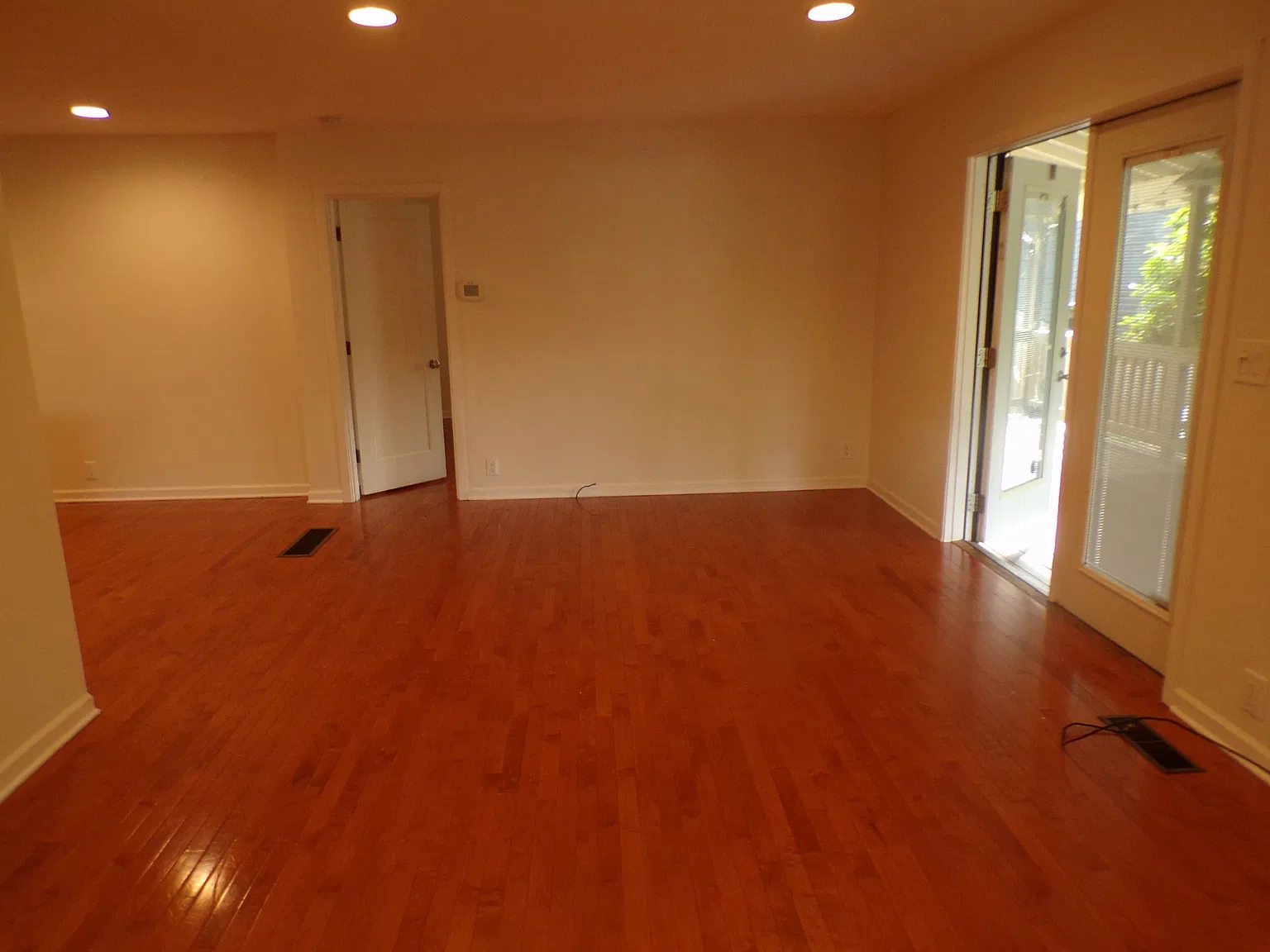 3 bed, 1780 sqft, $3,250 — Photo 2