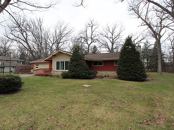 3rd image of 29504 Evergreen Dr