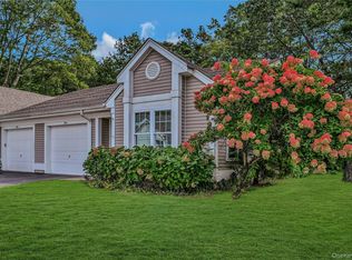 244 Glen Dr, Ridge, NY 11961
