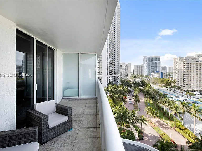 1800 S Ocean Dr #909 — Photo 15