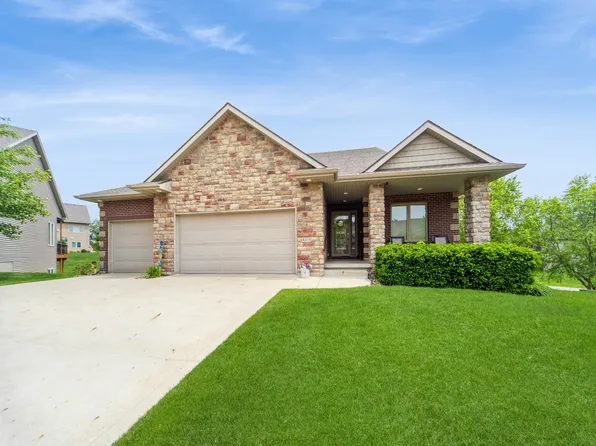 4275 NW 166th Cir, Clive, IA 50325