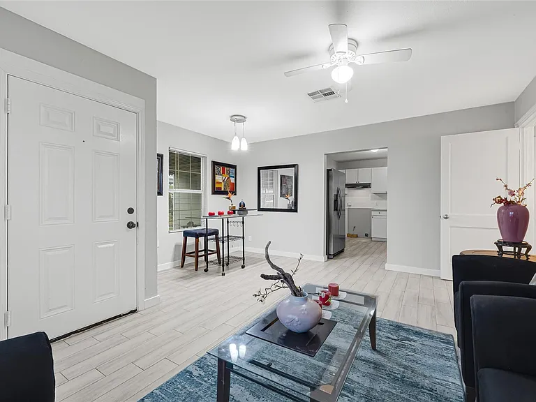5009 Bataan Rd — Photo 8