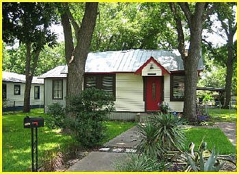 1st image of 3301 Govalle Ave
