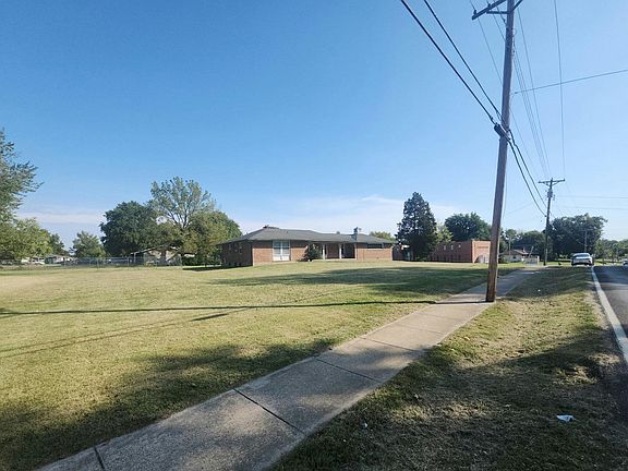 3rd image of 11303 Larimore Rd