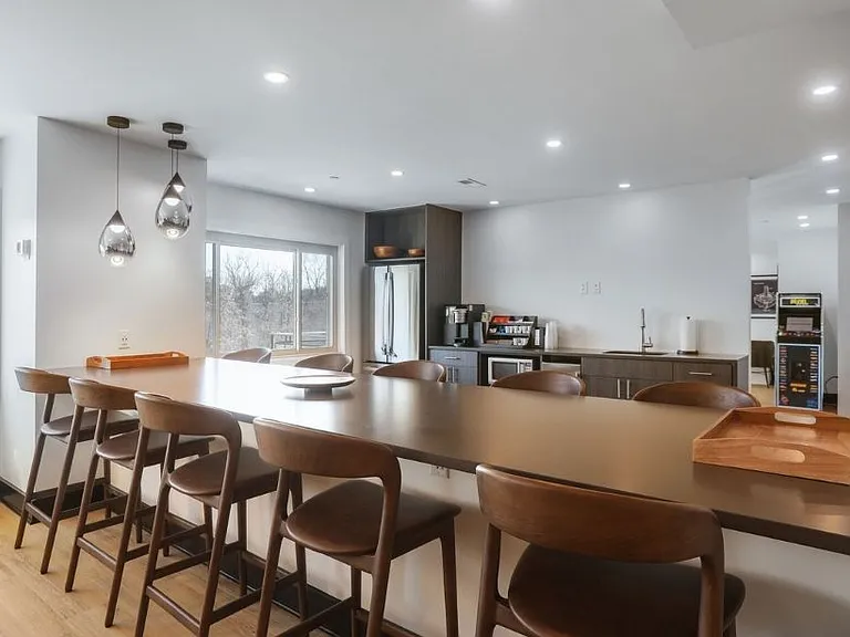 Ruxton Towers Apartments — Photo 23