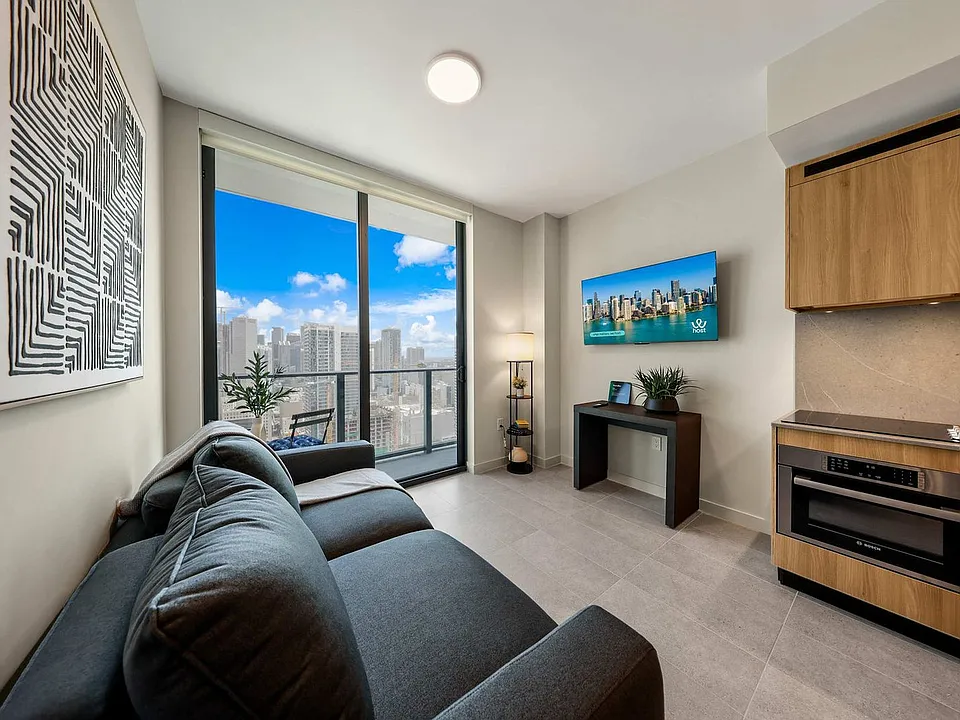 501 NE 1st Ave #36-ID1578023P