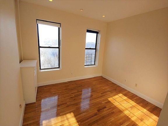 2nd image of 469 17th St APT 3R