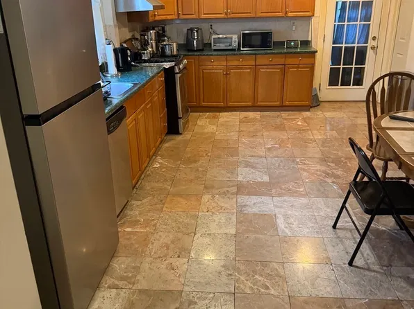 372 Huntington Ave, Hyde Park, MA 02136