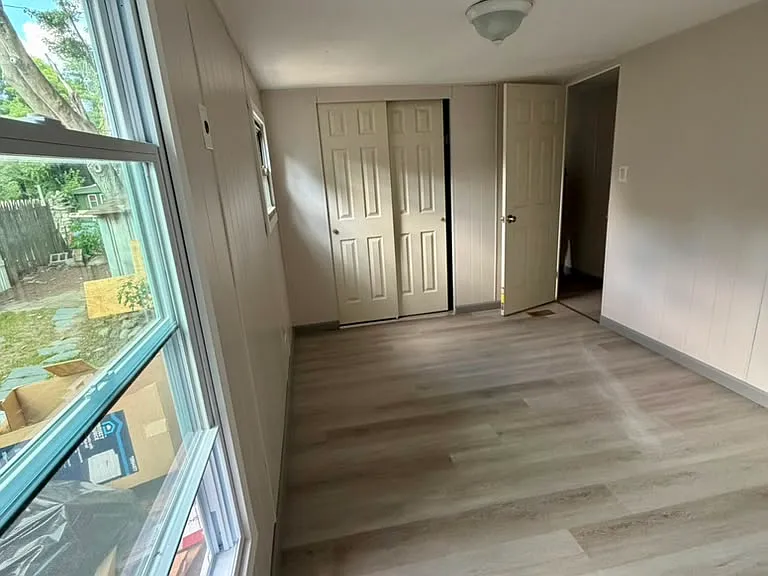 9 Emerald Ln — Photo 3