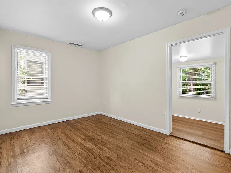 3203 Goodrich St — Photo 7