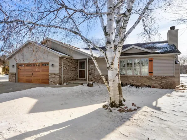 501 River Bluff DRIVE, Manitowoc, WI 54220