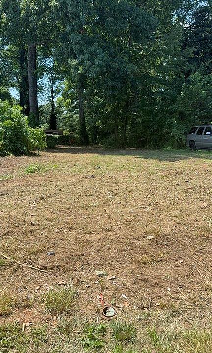 1st image of 2105 Maywood St Lot 2