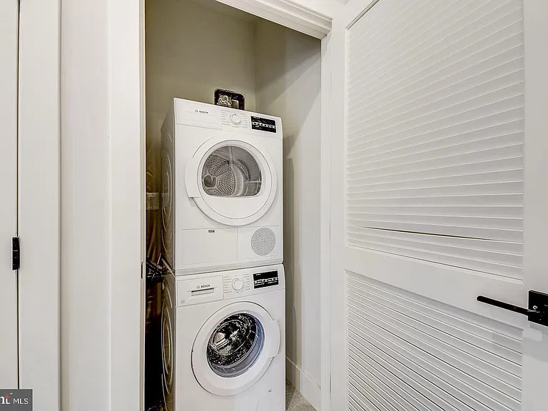 1411 Key Blvd #406 — Photo 17