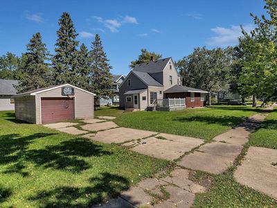 322 10th St SW, Willmar, MN, 56201