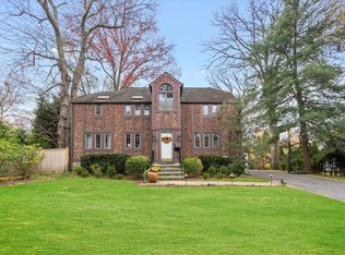 18 Holly Ln, Rye, NY 10580