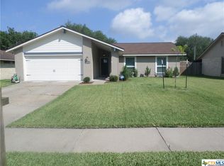 1105 Westwood St, Victoria, TX 77901