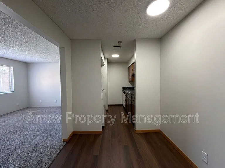 1431 D St #8 — Photo 4