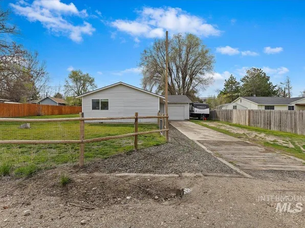 9191 Rolling Hills Ct, Nampa, ID 83686