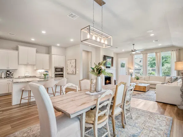 541 Cedar Harbor Ct, Conroe, TX 77304