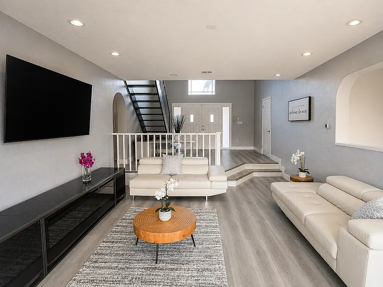 901 SW 121st Ave — Photo 18