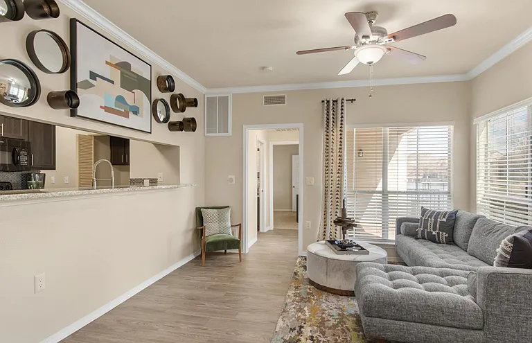 Ashford Apartments — Photo 14