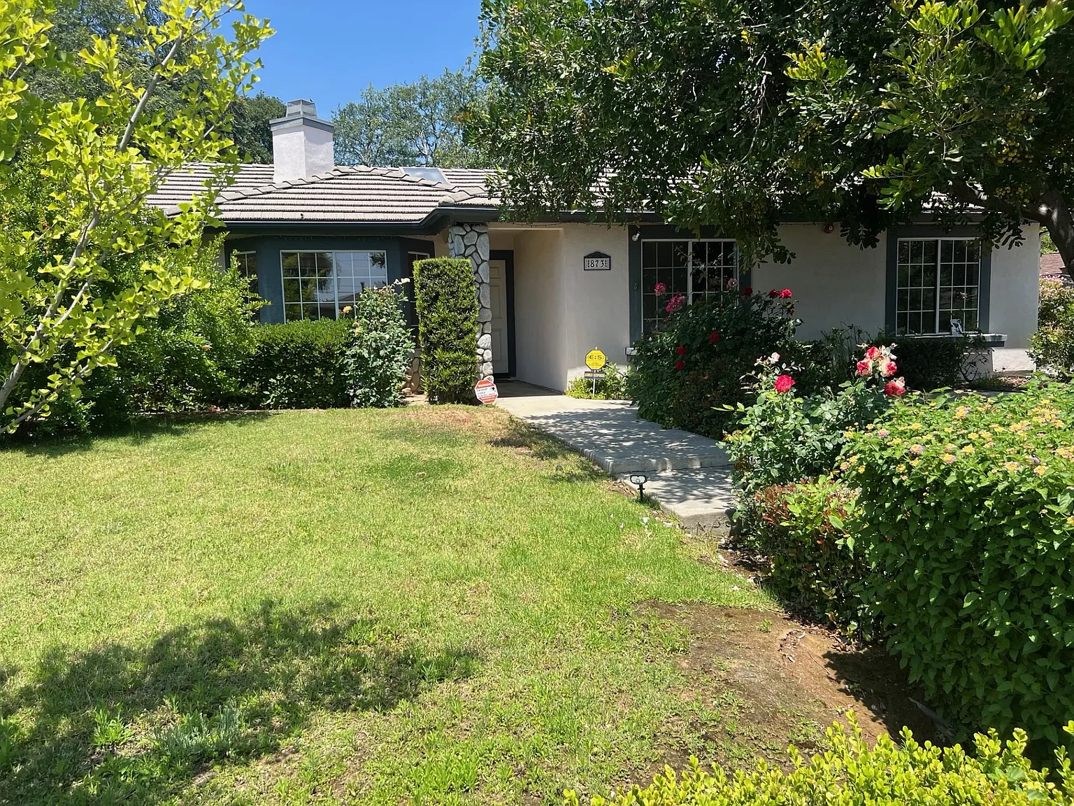 4 bed, 1900 sqft, $1,000 — Photo 2
