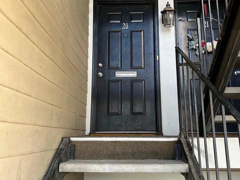 893 E Arnecia Ct #20 — Photo 22
