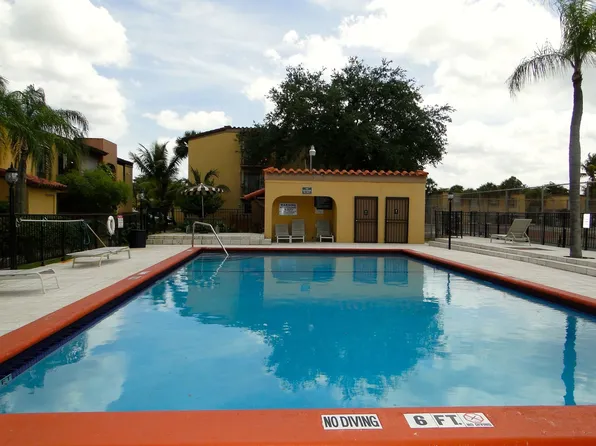 7170 Fairway Dr APT M5, Miami Lakes, FL 33014