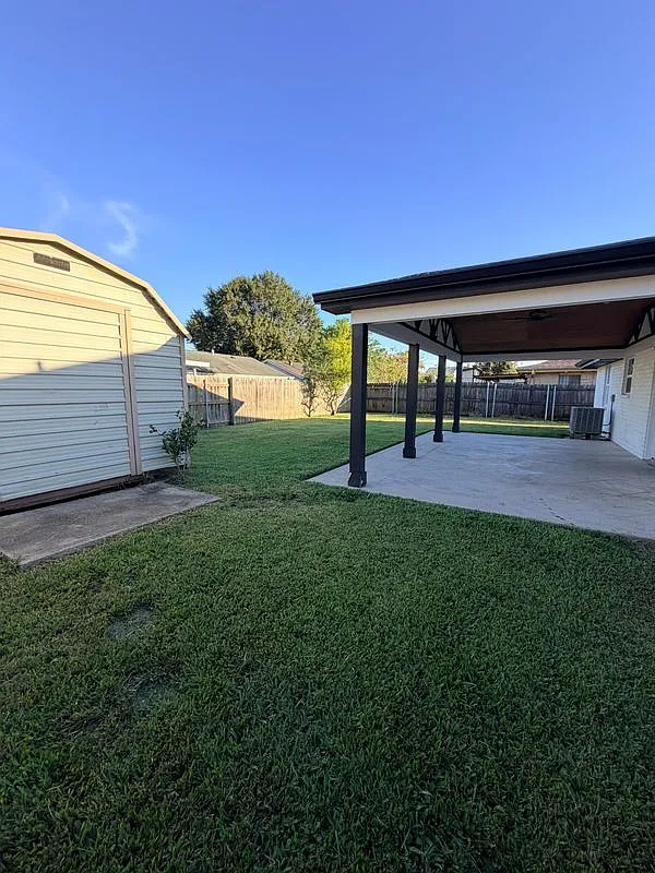 3 bed, 2.0 bath, 1500 sqft, $1,900 — Photo 2