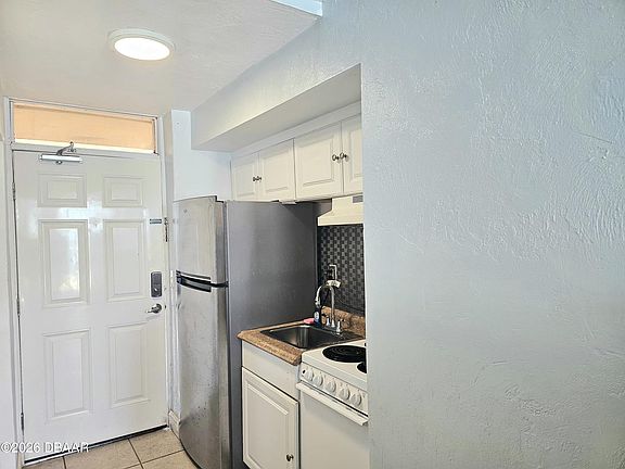 5th image of 3501 S Atlantic Ave #622