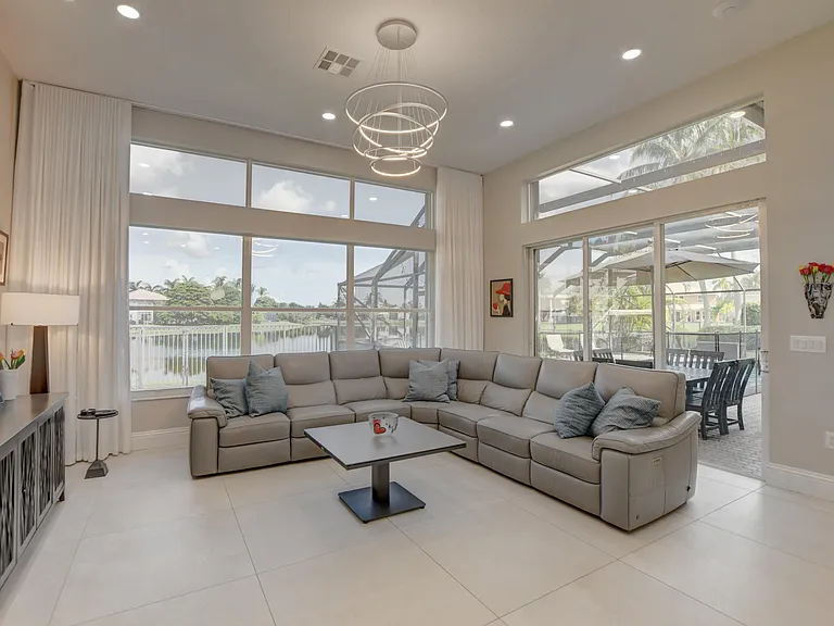 19211 N Creekshore Ct — Photo 44