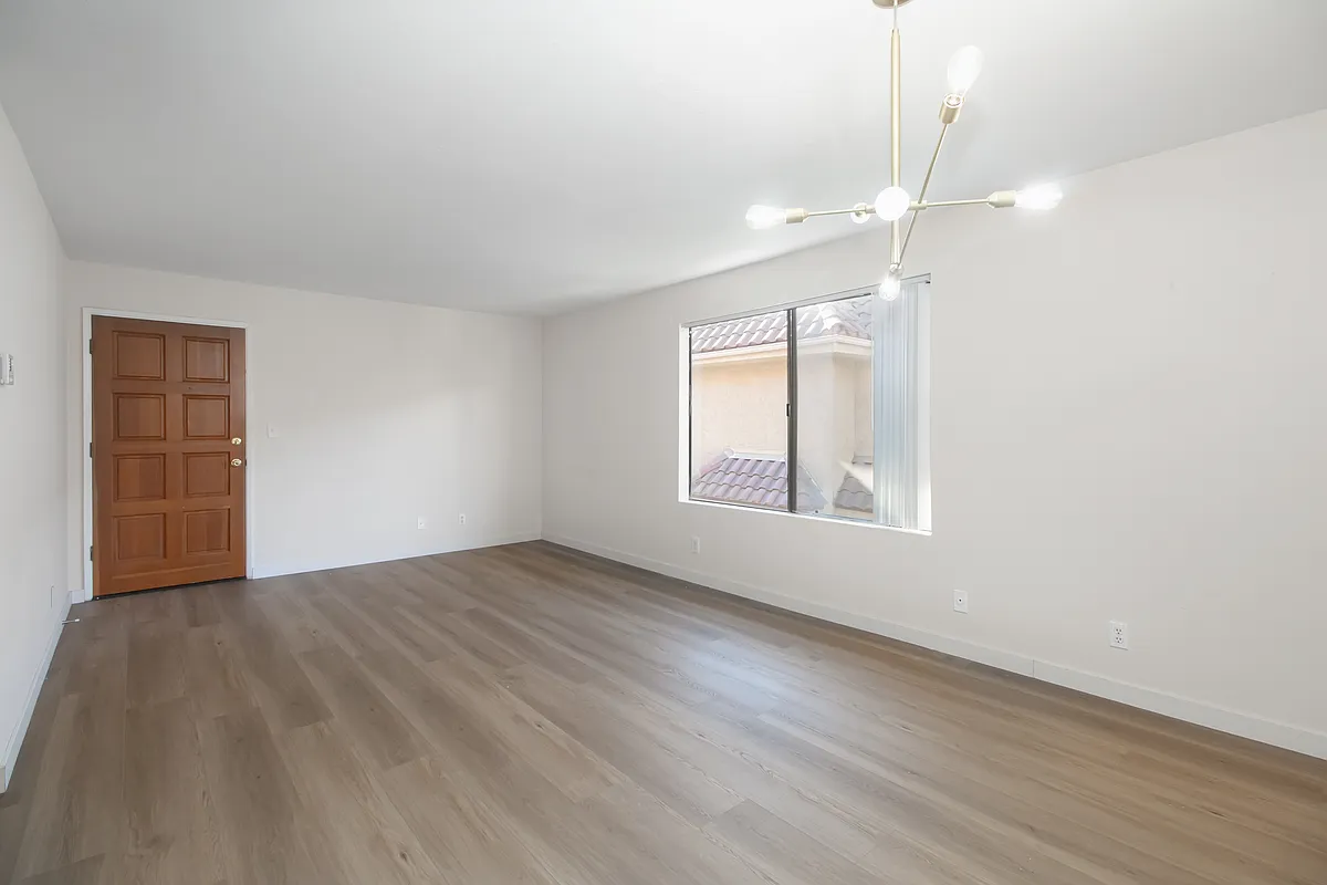 Building Photo - 1169 Rosedale Ave #208