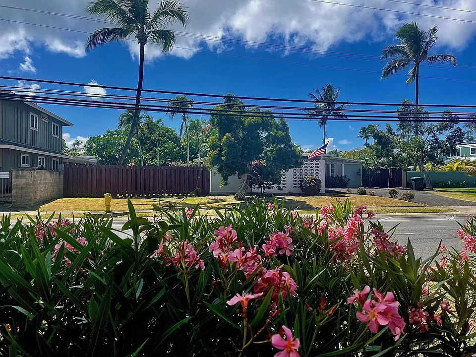 777 Mokapu Rd