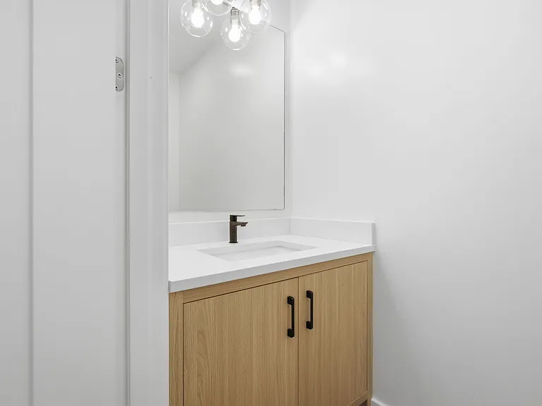 457 W Broadway #203 — Photo 10