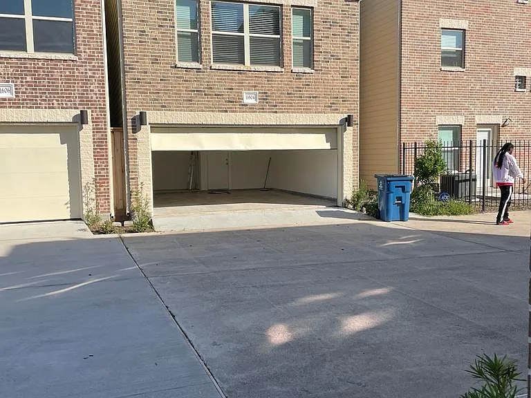 11604 Main Maple Dr — Photo 27
