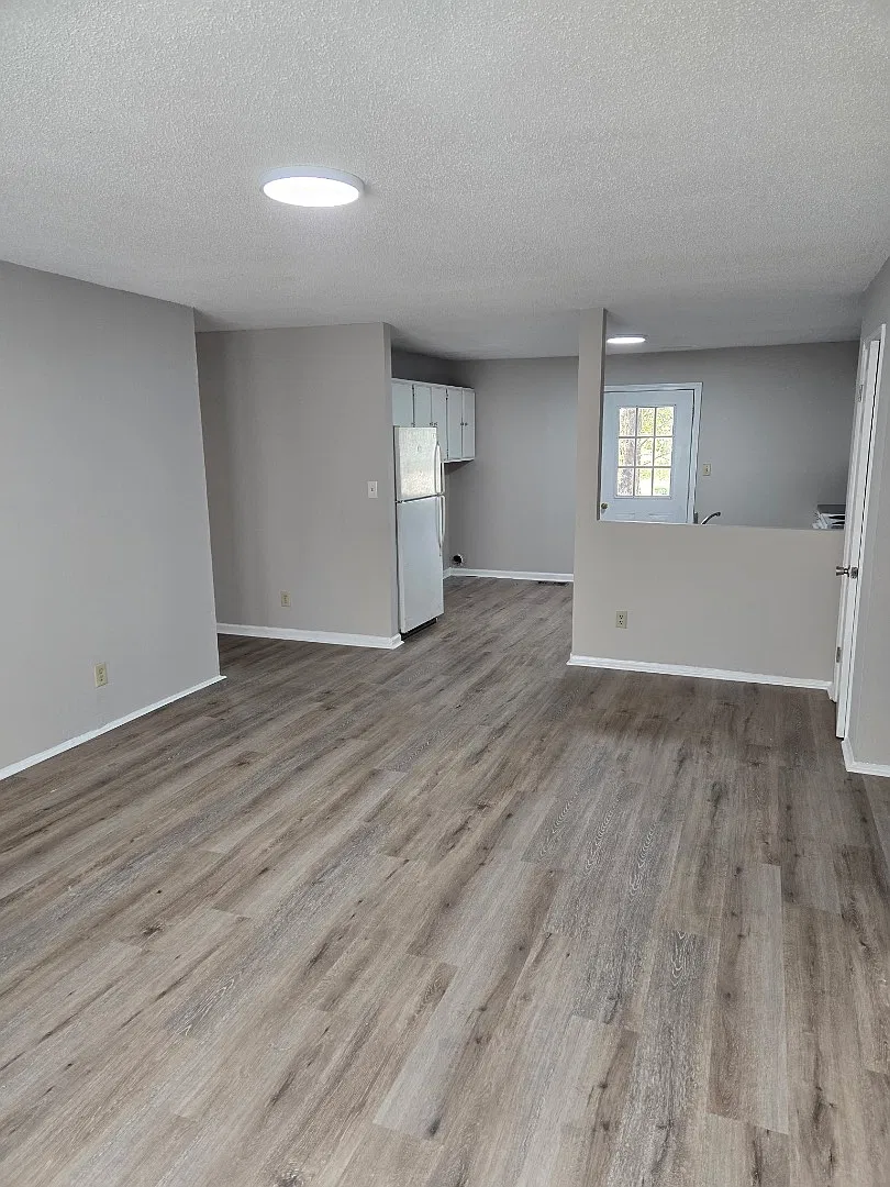 1756 Hollywood Dr - Apt A — Photo 3