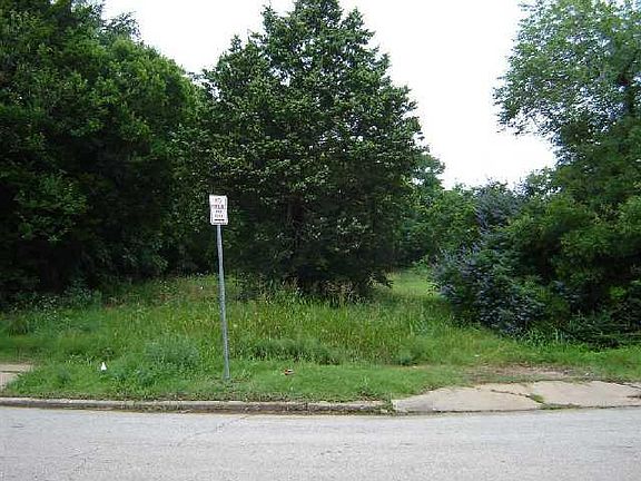 2nd image of 141 NE 16th St Lot 3-4